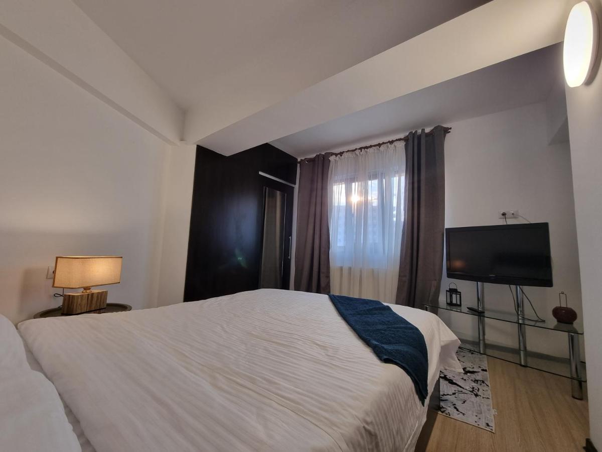 Lovely & Comfy, Central Apt In Ясси Екстер'єр фото